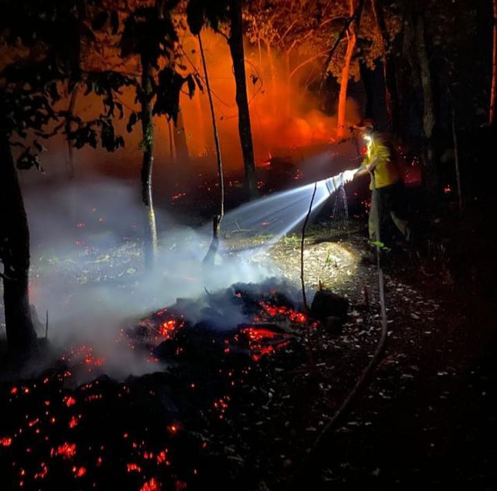 Prefeitura de Paraíso alerta população para riscos de queimadas durante o período de estiagem