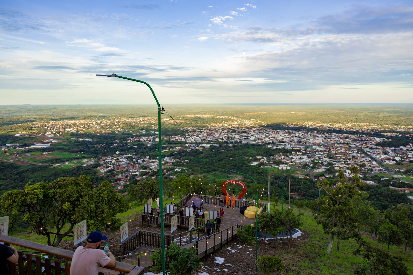 Subida da Penitência reúne fiéis na Serra do Estrondo durante a Sexta-feira Santa