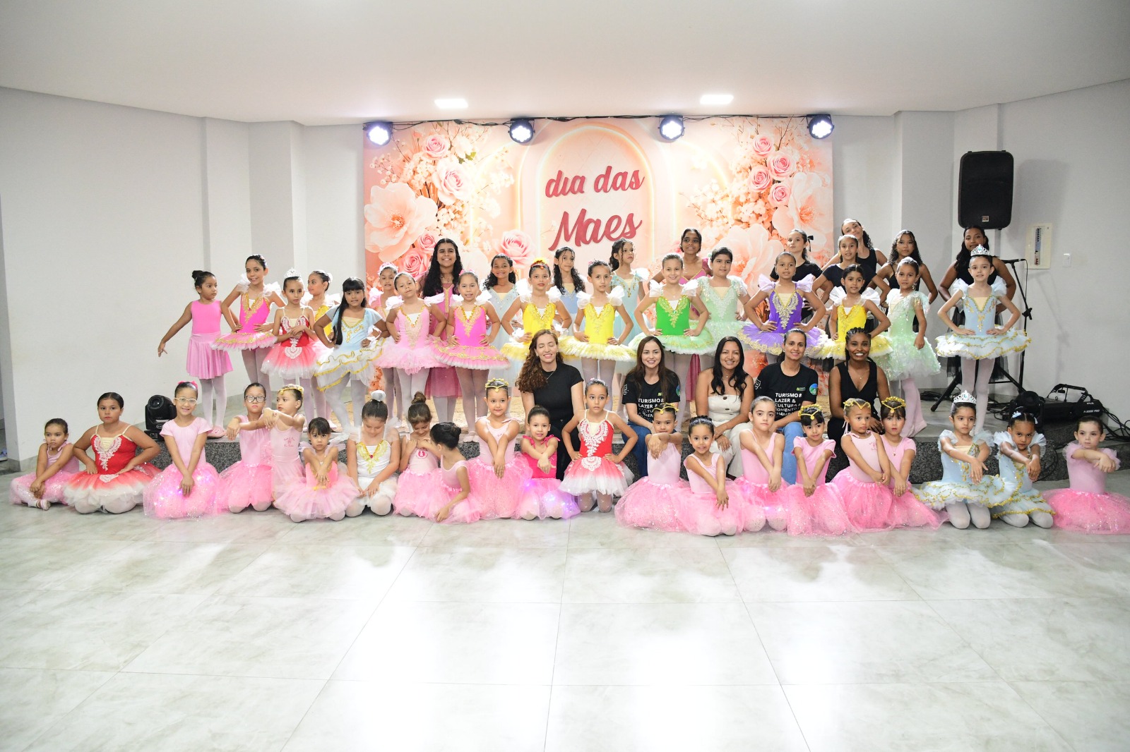 Escola de Artes Cora Coralina realiza apresentações de balé em homenagem ao Dia das Mães